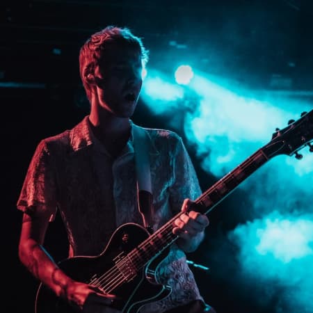 Joona, guitar mentor